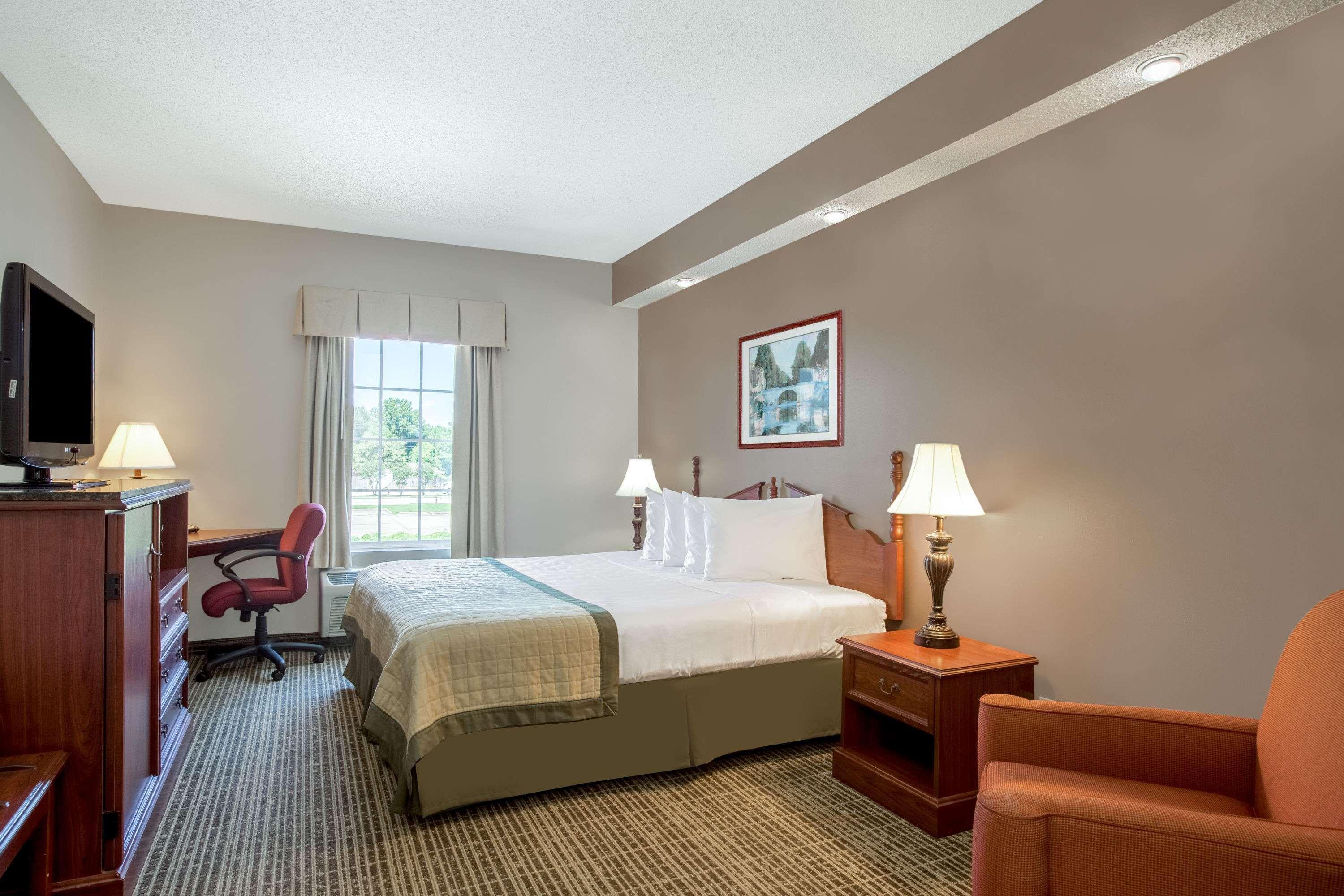 Baymont By Wyndham Lafayette Airport Hotel Luaran gambar