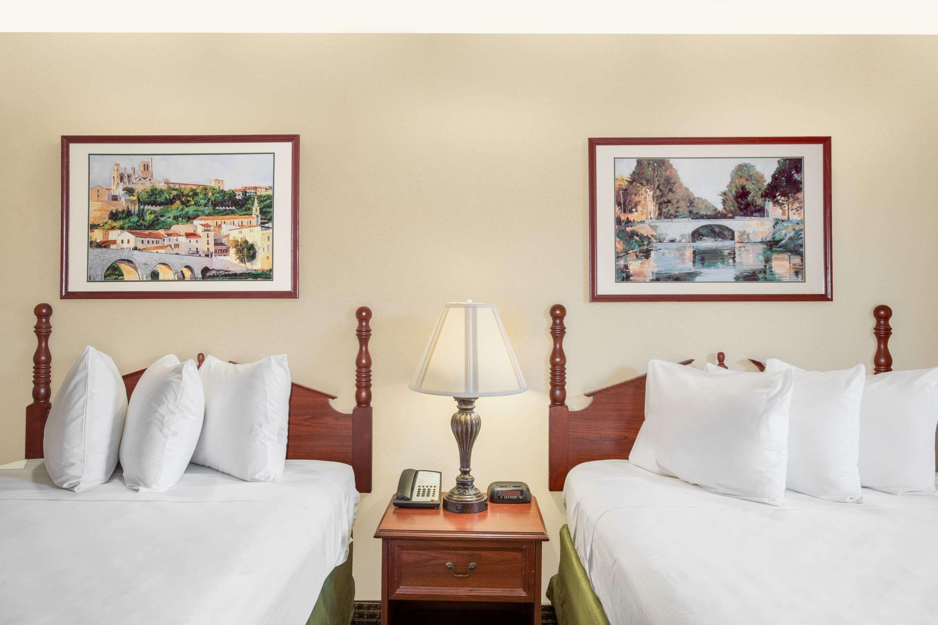 Baymont By Wyndham Lafayette Airport Hotel Luaran gambar