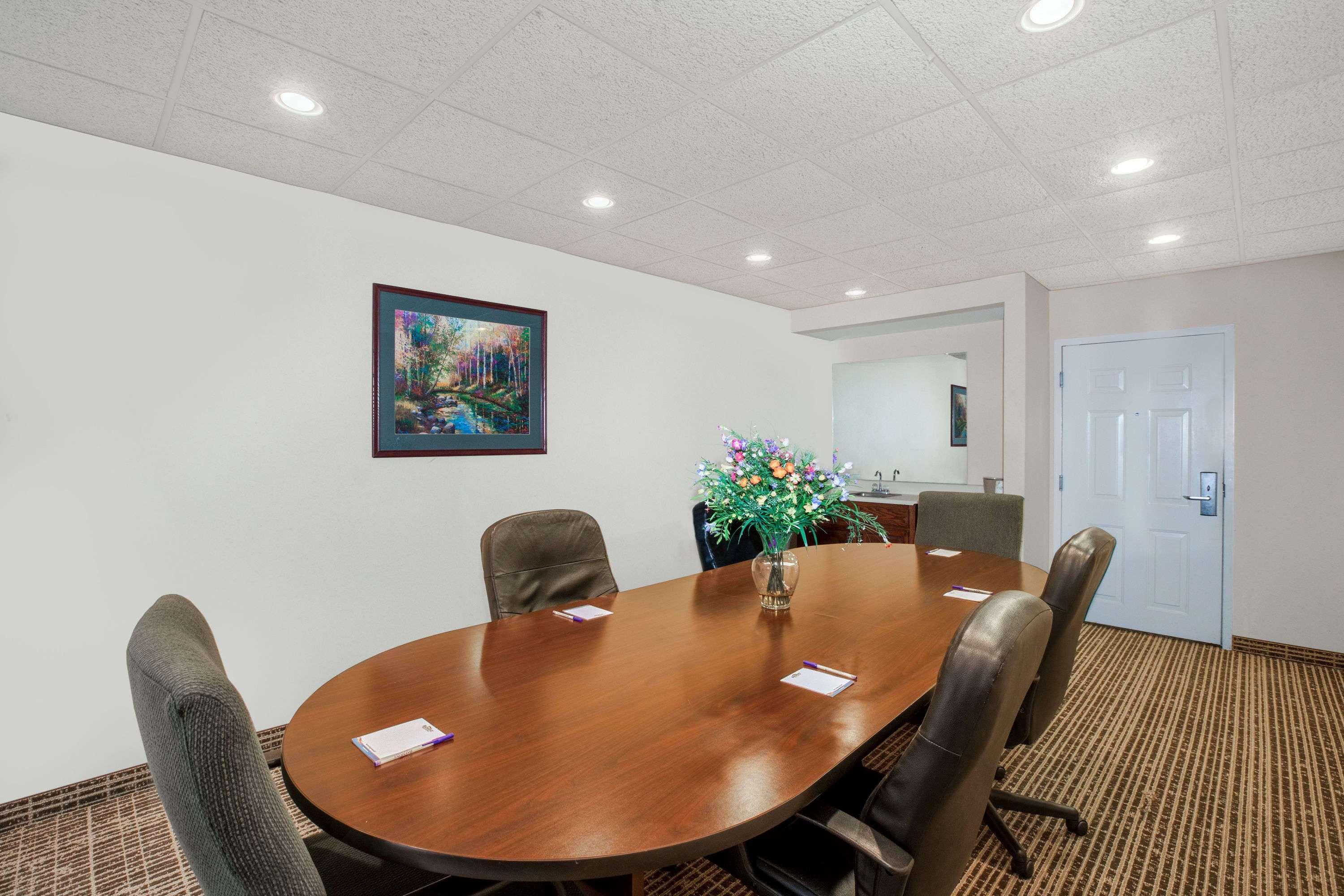 Baymont By Wyndham Lafayette Airport Hotel Luaran gambar