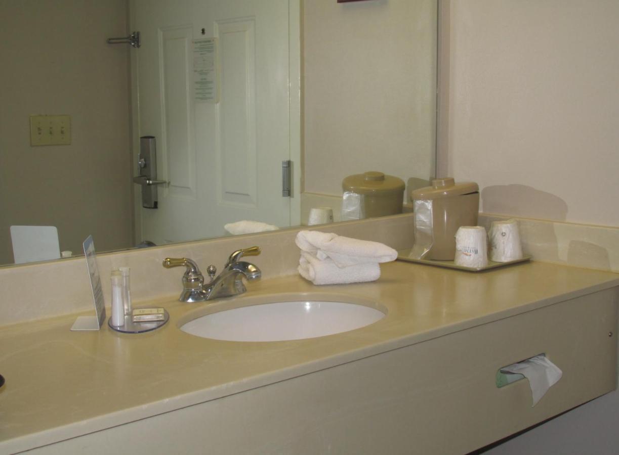 Baymont By Wyndham Lafayette Airport Hotel Luaran gambar